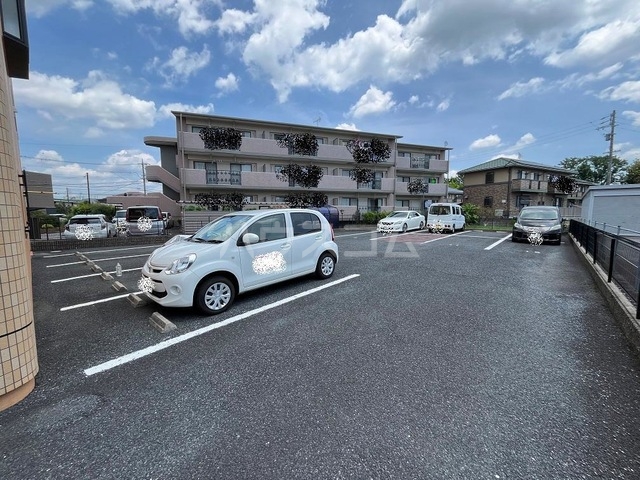 22/26 駐車場