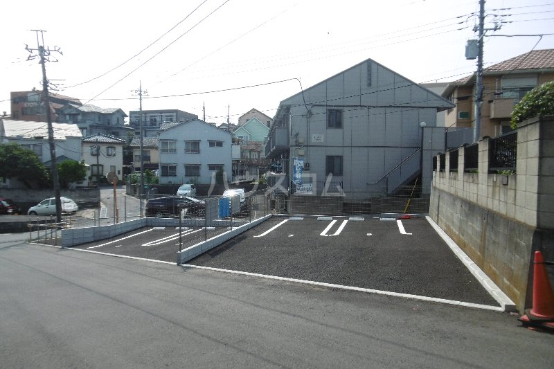 28/30 駐車場
