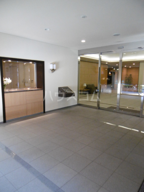 2/3 エントランス