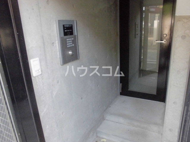 14/21 エントランス