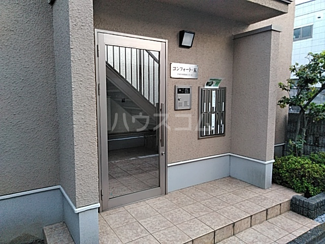 19/29 エントランス