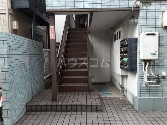 29/30 エントランス