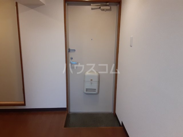 13/30 玄関