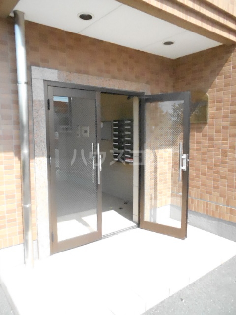 20/28 エントランス