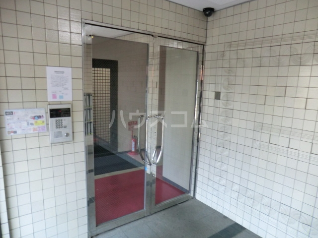 22/30 エントランス