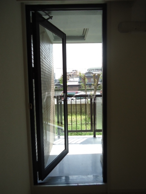 22/30 エントランス