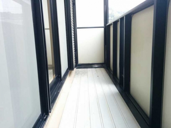 13/18 バルコニー