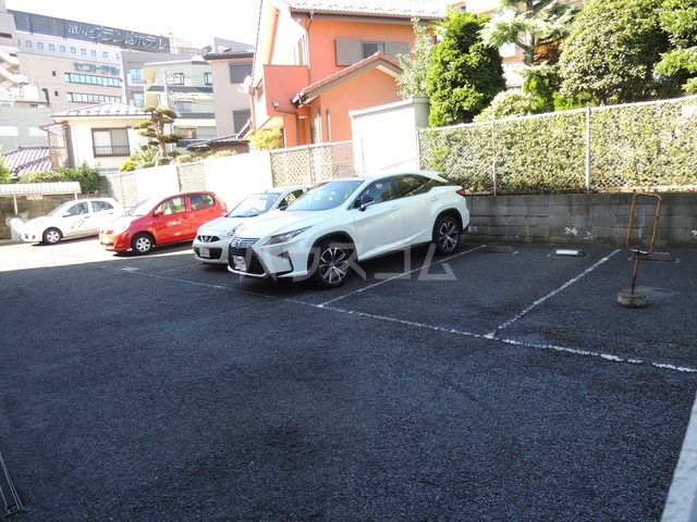 26/30 駐車場