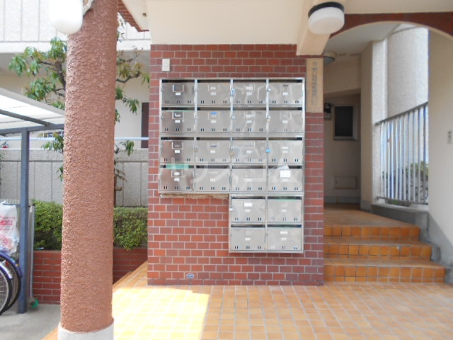 17/20 エントランス