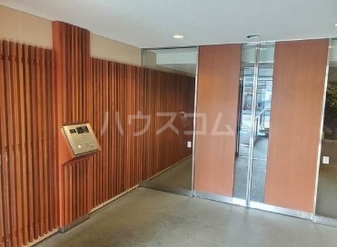 2/5 エントランス