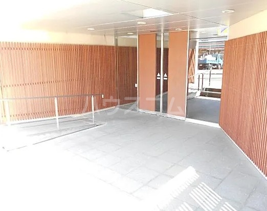 3/6 エントランス