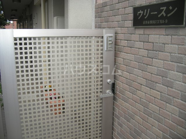 22/30 エントランス