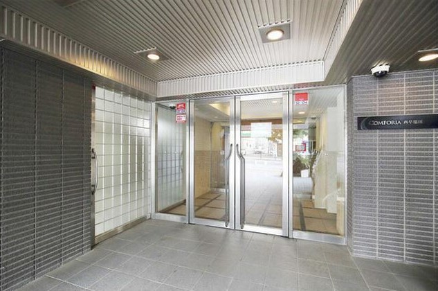 13/17 エントランス