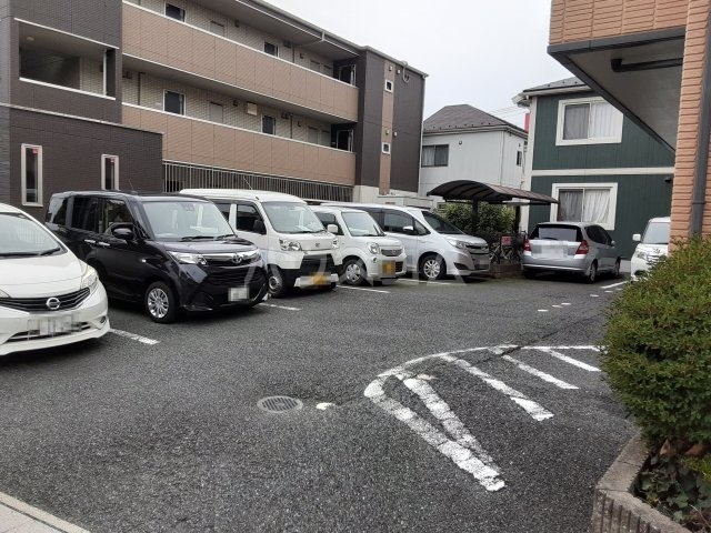 14/19 駐車場