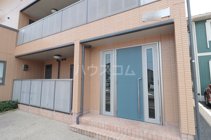 20/26 エントランス