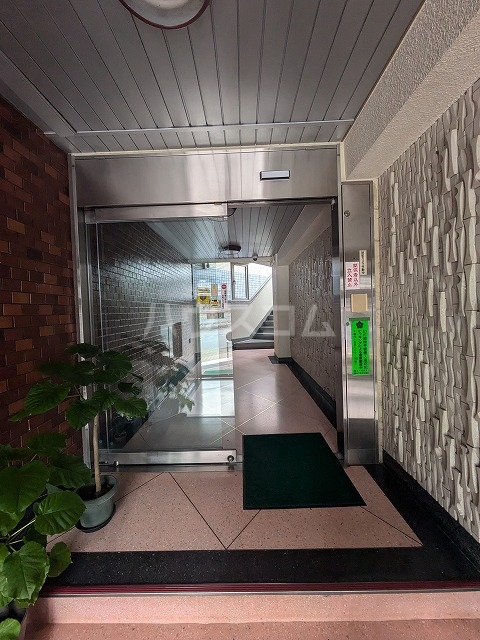 2/10 エントランス