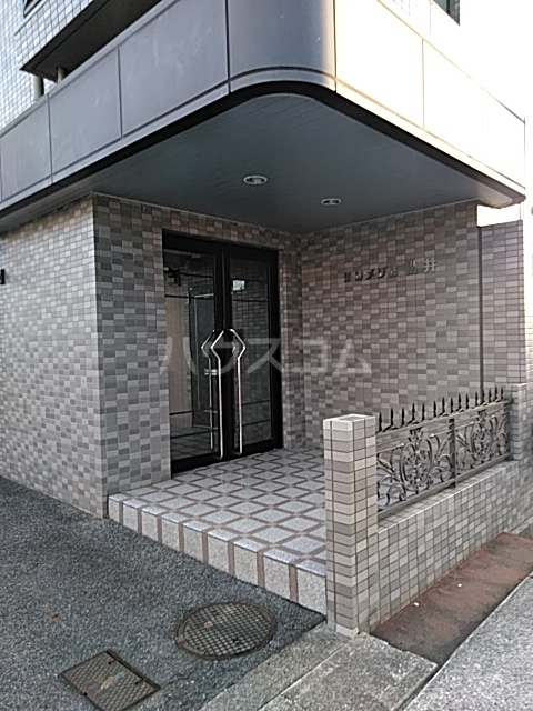 24/30 エントランス