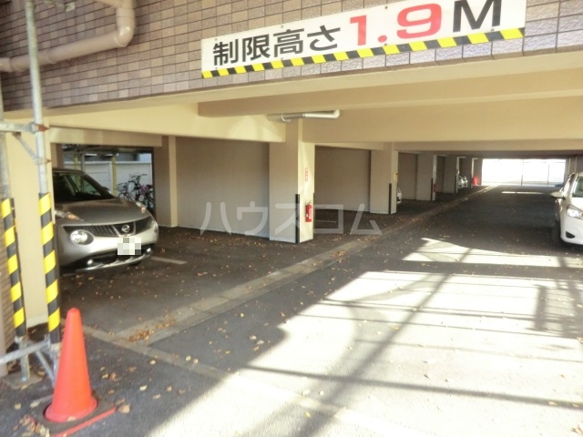 22/30 駐車場
