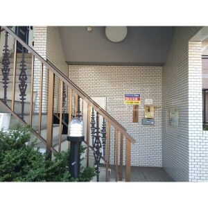 19/26 エントランス