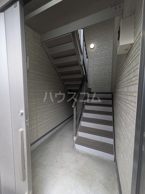3/3 エントランス