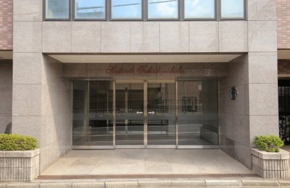 14/25 エントランス