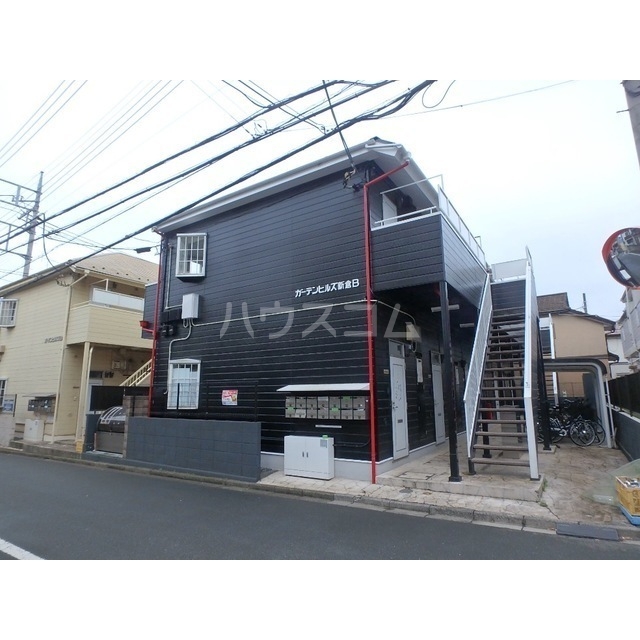 ガーデンヒルズ新倉Ｂ棟の外観