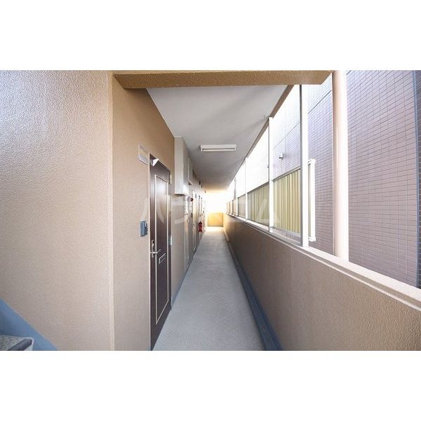 15/22 エントランス