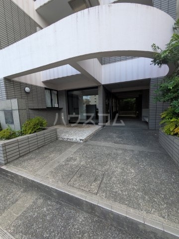 3/4 エントランス