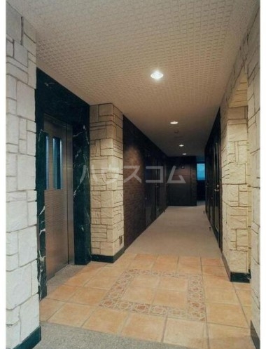 19/21 エントランス