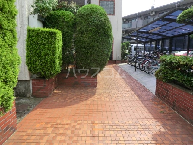 17/22 エントランス