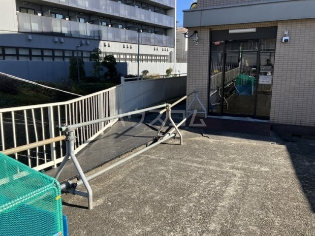 16/24 エントランス