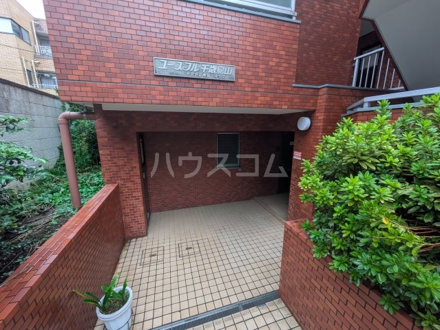 2/3 エントランス