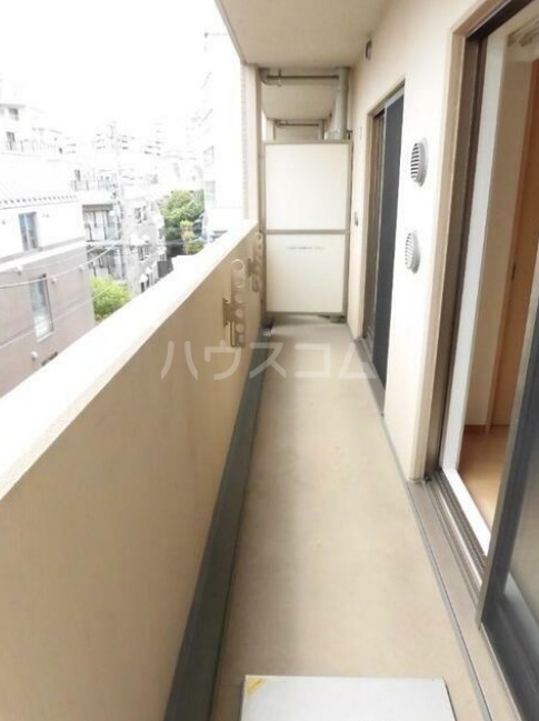 13/21 バルコニー