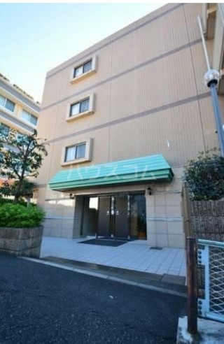 18/21 エントランス