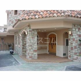 19/28 エントランス