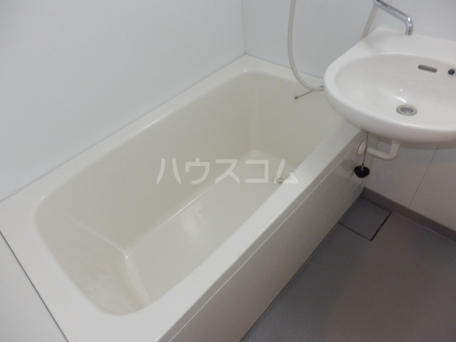 15/28 浴室