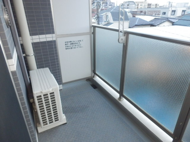 16/23 バルコニー