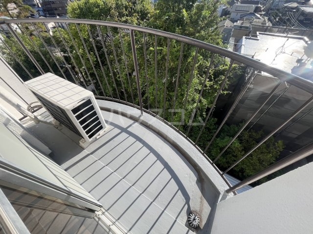 13/27 バルコニー