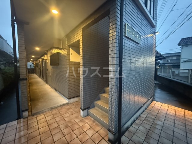 2/3 エントランス