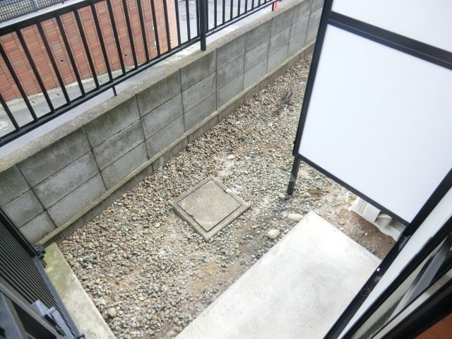 16/27 バルコニー