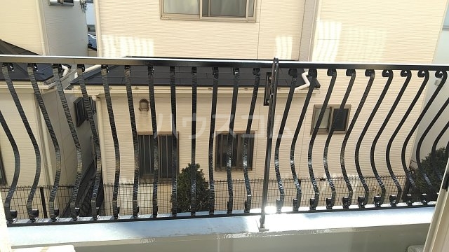 20/30 バルコニー