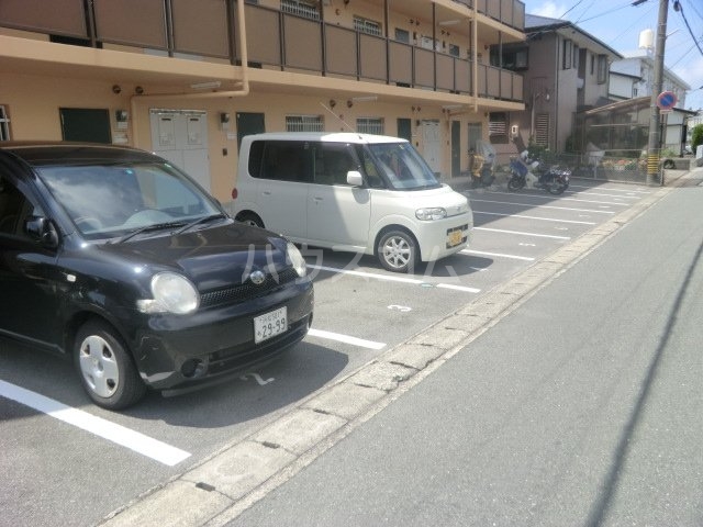 22/25 駐車場