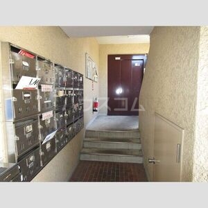 15/22 エントランス