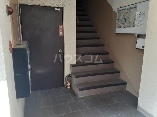 20/29 エントランス