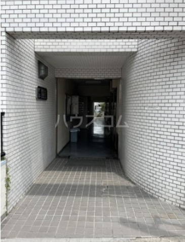 20/28 エントランス