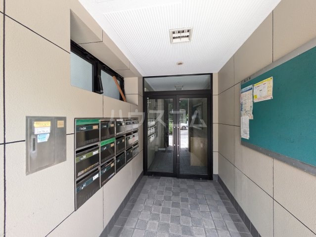 22/29 エントランス