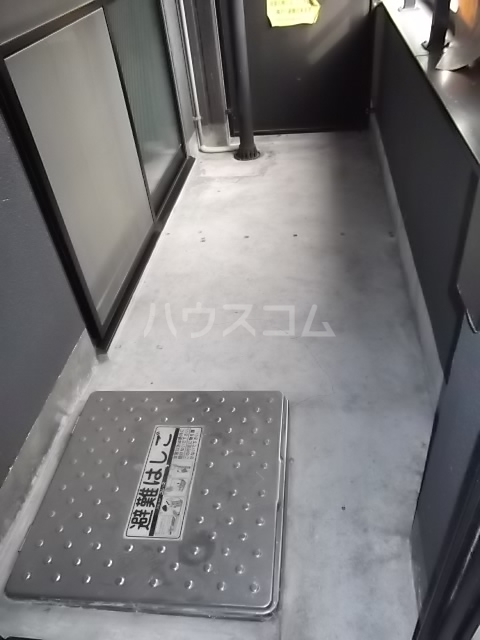 18/28 バルコニー