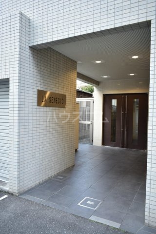 2/11 エントランス