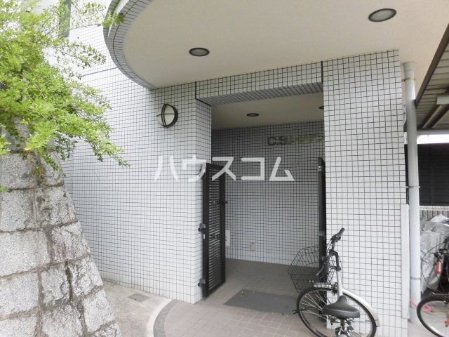 22/29 エントランス