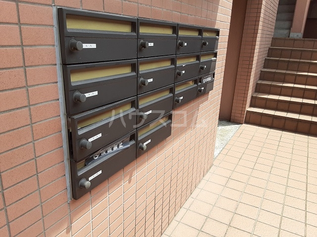 20/27 エントランス